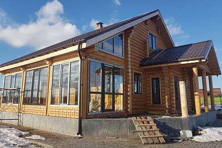 Потребительские свойства домов из оцилиндрованного бревна